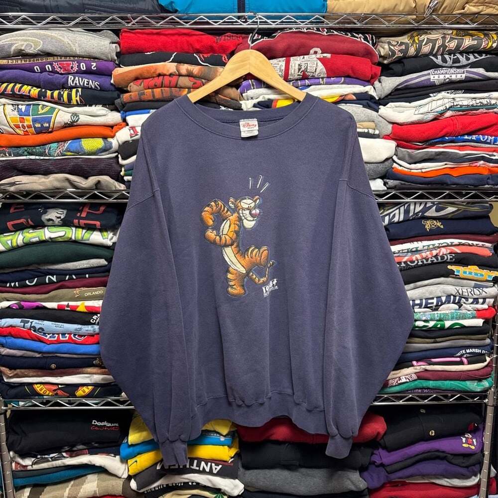 Vintage The Disney Store Tigger Crewneck Sweatshirt Navy Blue XL